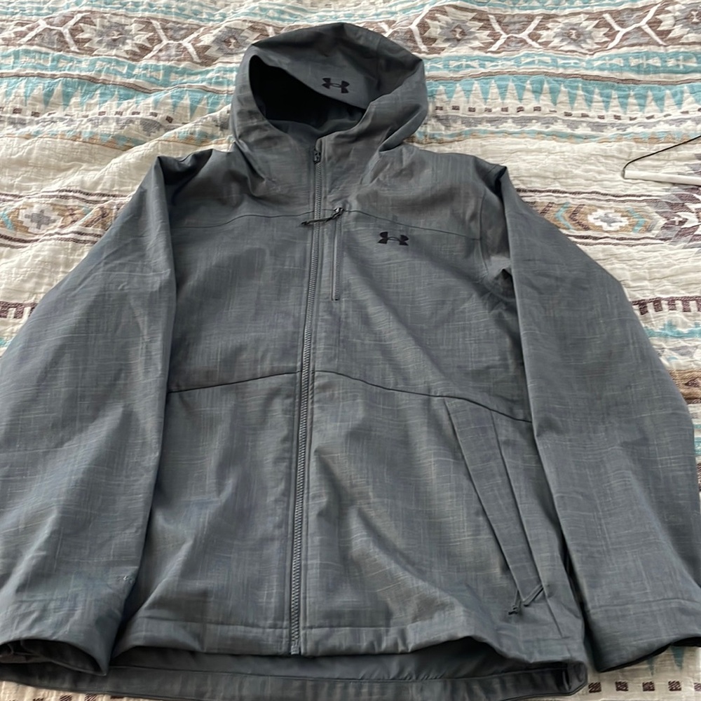 Under Armour storm coat. Large